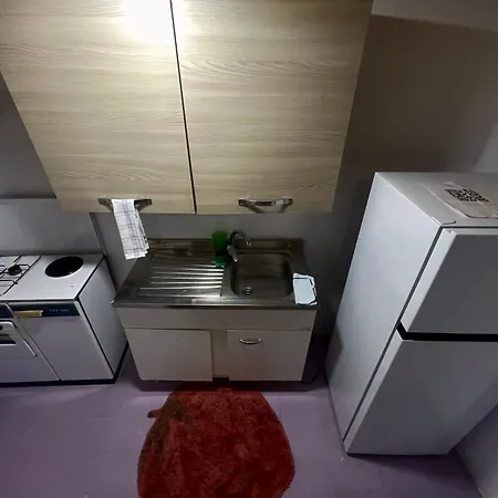 Velaj Apartment *